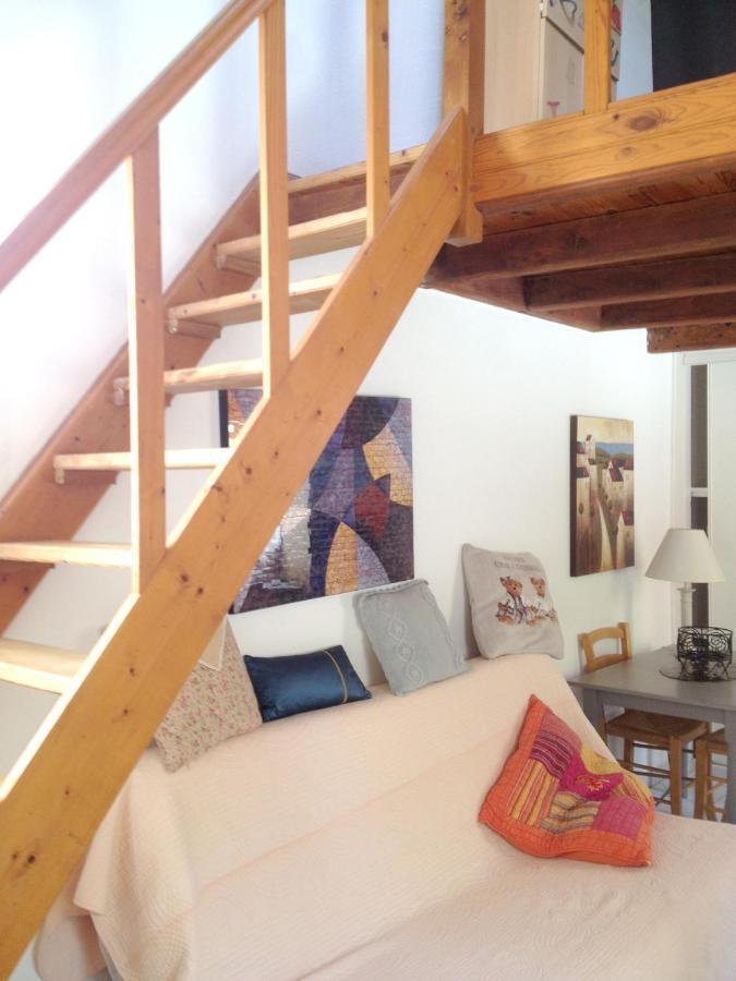 Studio Avec Piscine Privee Jardin Clos Et Wifi A Saint Jean D'Angely Екстериор снимка