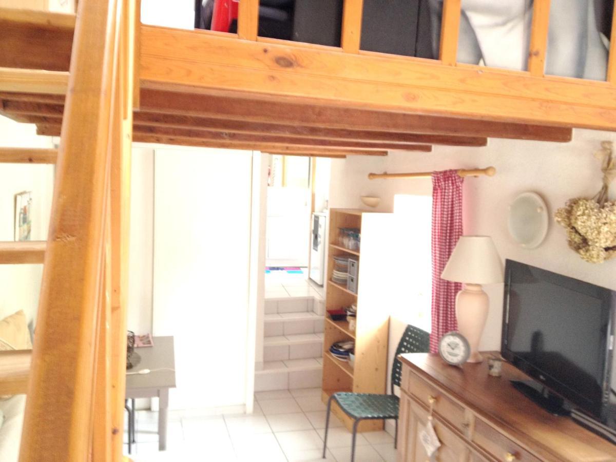 Studio Avec Piscine Privee Jardin Clos Et Wifi A Saint Jean D'Angely Екстериор снимка